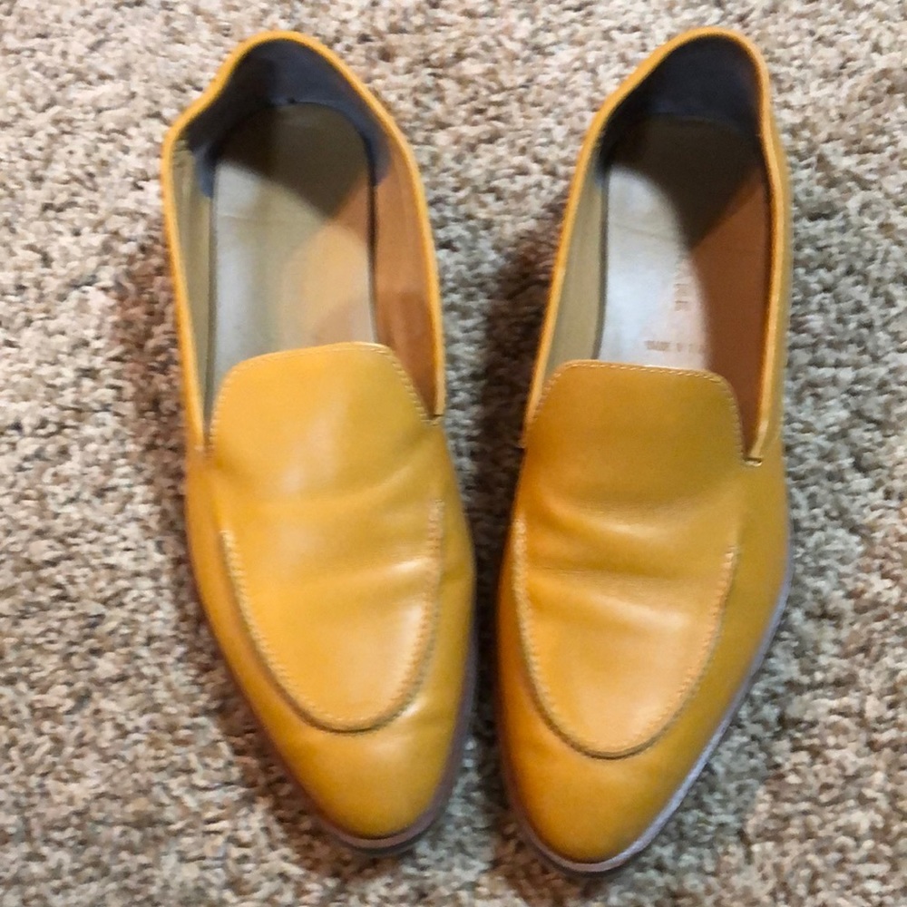 The Modern Loafer by Everlane. Honey. Size 8.